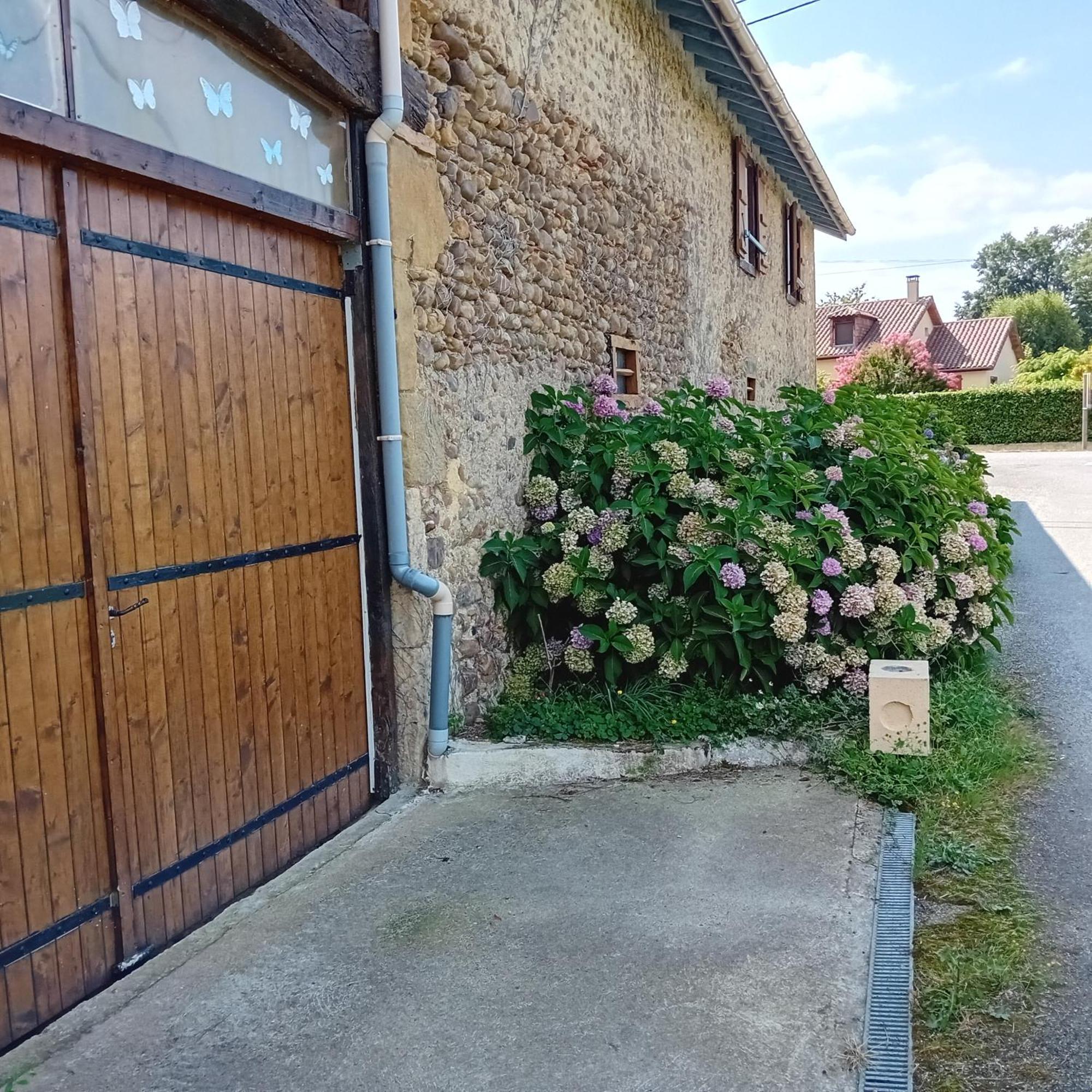 Clos A Malypense Chez Mr Montamat Galan エクステリア 写真